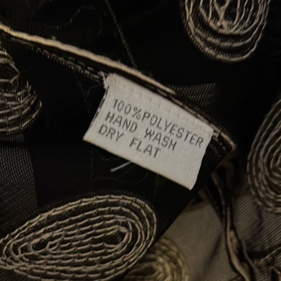 One Button Topper - Picture 3 of 4